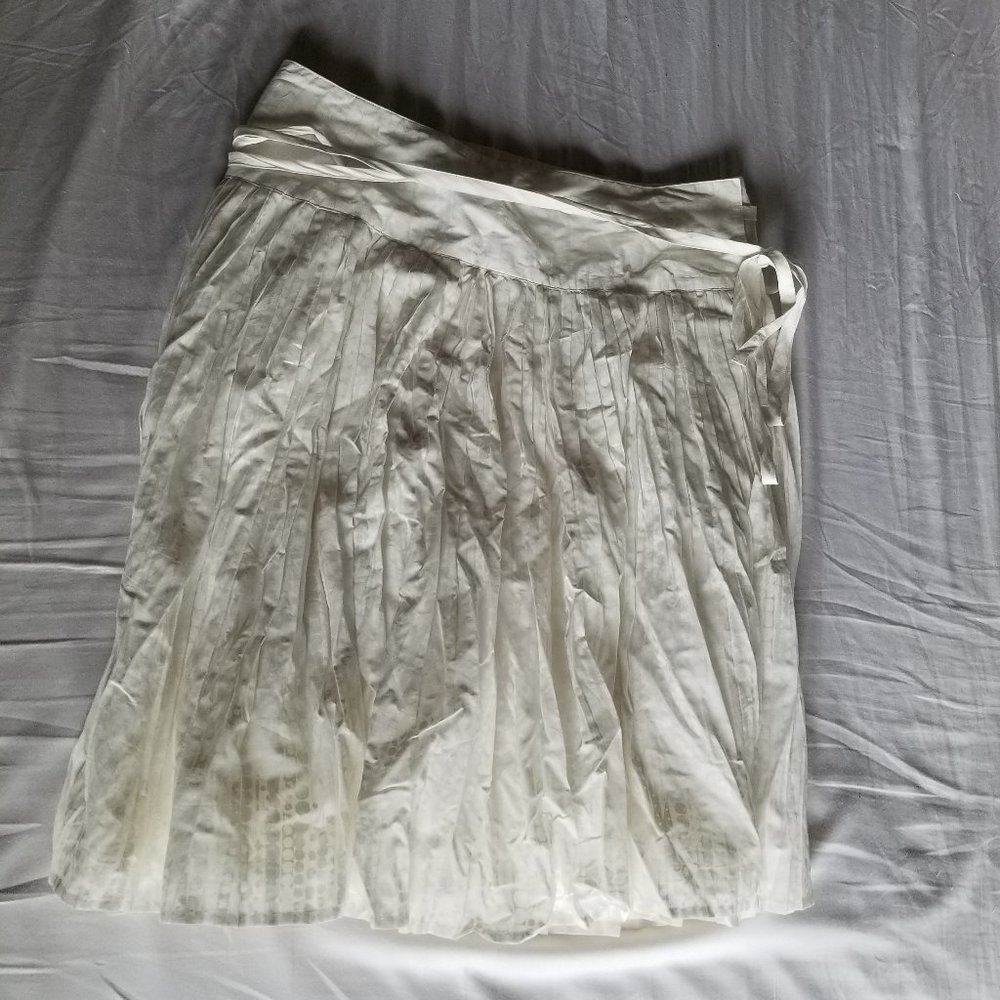 Club Monaco white dot pattern wrap skirt